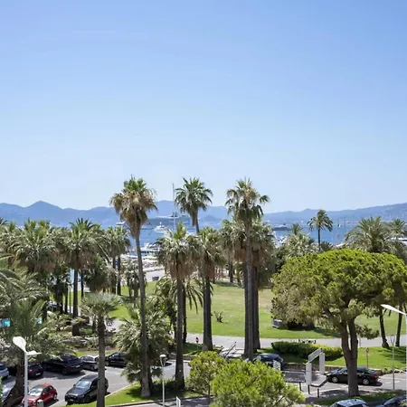 Ref 2012 - Cannes Croisette - Apartment To Rent Sea View